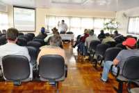 Laranjeiras - Secretaria de Agricultura ajusta com produtores detalhes para entrega do Plano Safra 2013/2014