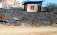 Pinhão - Casa pega fogo no bairro Dona Evanira