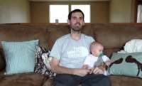Ele tem câncer terminal…assista o seu vídeo de despedida para a filha de 7 meses