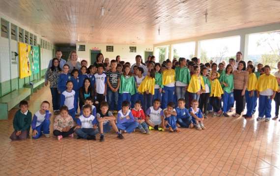 Pinhão - Escolas municipais iniciam comemorações da Semana da Pátria