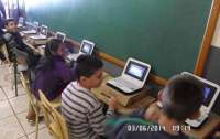 Quedas - Alunos de escolas municipal recebem netbook