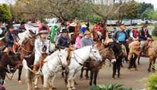 Candói - 16ª Cavalgada da Integração tem recorde de participantes