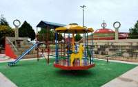 Laranjeiras - Governo Municipal instala equipamentos do Parque Infantil na Praça do Cristo