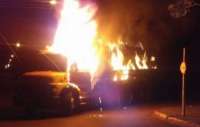 Para evitar tragédia, motorista dirige caminhão em chamas