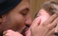 Depois de primeiro beijo entre Aline e Fernando, clima fica pesado no BBB
