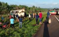 Colisão entre ônibus e caminhão deixou um morto e 17 feridos
