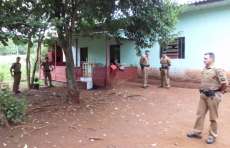 Quedas - Policia cumpre mandado de reintegração de posse na manhã desta sexta dia 25