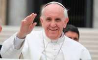 Dois detentos italianos convidados para almoço com o papa fogem
