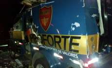 Bandidos assaltam carro forte na 277, litoral do Paraná, e BR é interditada