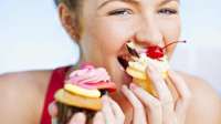 O que a ciência diz sobre a vontade de comer doces após as refeições?