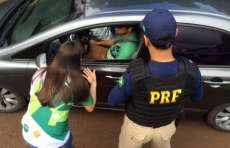 Lei que obriga o uso do farol aceso durante o dia completa um mês