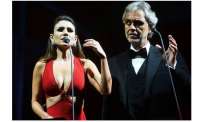 Em show, Paula Fernandes deixa o tenor Andrea Bocelli no vácuo. Assista