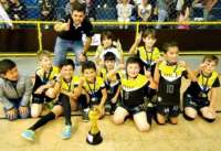 Pinhão - Meninos do sub 9 são campeões no Campeonato Guarapuavano de Futsal