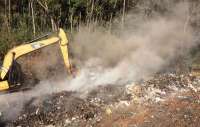 Virmond - Incêndio no lixão, mobiliza equipes de Laranjeiras