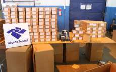 Polícia intercepta ônibus com fundo falso transportando R$ 700 mil em contrabando no Paraná