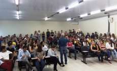 Guaraniaçu - Administração reúne estudantes para discutir o bolsa auxílio