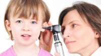 Como identificar problemas auditivos na infância?