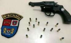 Laranjeiras - Polícia Militar prende casal por ameaça e porte de arma