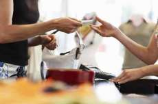 Cresce a intenção de consumo das famílias paranaenses em agosto