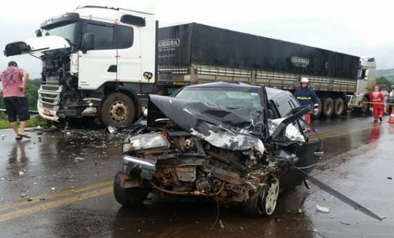 Foz do Jordão - Carro se envolve em acidente e motorista morre na PR 566