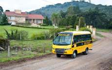 Palmital - Educação ganha mais dois ônibus para o transporte escolar