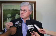 Governo vai punir professores que incentivam invasões, diz chefe da Casa Civil paranaense