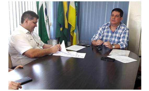 Laranjeiras - Acils e prefeitura assinam convênio para o Centro de Capacitação