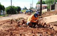 Laranjeiras - Governo Municipal avança com obras de revitalização de calçamentos no bairro Cristo Rei