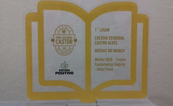 Quedas - Colégio Estadual Castro Alves é premiado em Curitiba