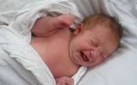 Conheça 12 motivos que fazem o bebê chorar e saiba como agir em cada caso