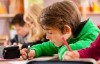 Educadores alertam para excesso de compromissos das crianças em época de aulas