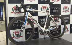 No Paraná, filho posta foto de bike roubada e é preso em casa com a mãe