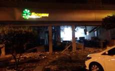 Homens fortemente armados explodem todos os bancos de uma cidade