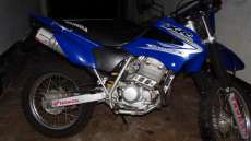 Vende-se motocicleta Honda XR 250 Tornado