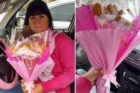 Desempregada, mulher faz sucesso vendendo buquê de coxinhas