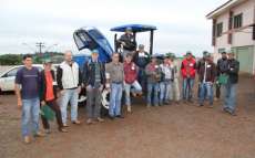 Rio Bonito - Agricultores participam de curso sobre trator agrícola