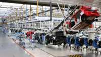 Empregados da Volkswagen entram em greve contra demissão de 800 metalúrgicos