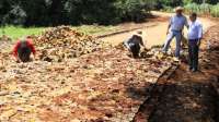Rio Bonito - Recuperação de estradas rurais é prioridade no município