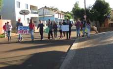 Cantagalo - Alunos realizaram manifesto em favor dos educadores estaduais