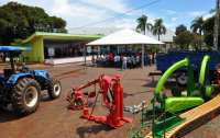 Laranjeiras - Administração municipal entrega equipamentos à agricultores