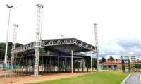 Laranjeiras - Governo Municipal começa montagem da estrutura para o Show da Virada no Parque do Lago