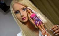 &#039;Barbie humana&#039; diz que miscigenação gera degeneração da beleza