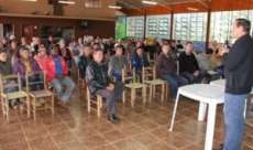 Rio Bonito - Prefeito se se reúne com lideranças de Associações Comunitárias dos assentamentos