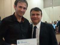 Candói - Gelson Costa recebe certificado de Prefeito Inovador/2014