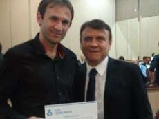 Candói - Gelson Costa recebe certificado de Prefeito Inovador/2014