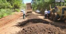 Goioxim - Secretaria de viação e obras realizou serviços de readequação e cascalho nas estradas do interior