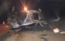 Motorista e passageiros abandonam carro após capotamento na PR-151