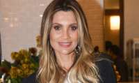 Flávia Alessandra faz 40 anos e ganha declaração apaixonada do marido