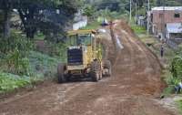 Pinhão - Secretaria de Obras realiza melhorias nas ruas do bairro Invernadinha