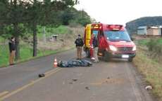 Motociclista morre após bater contra cavalo na PR-562